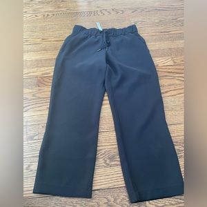 Lululemon crop woven pants
